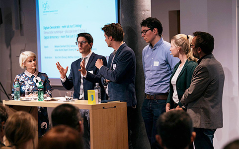 Débat entre participants lors d'un workshop du Swiss IGF 2018